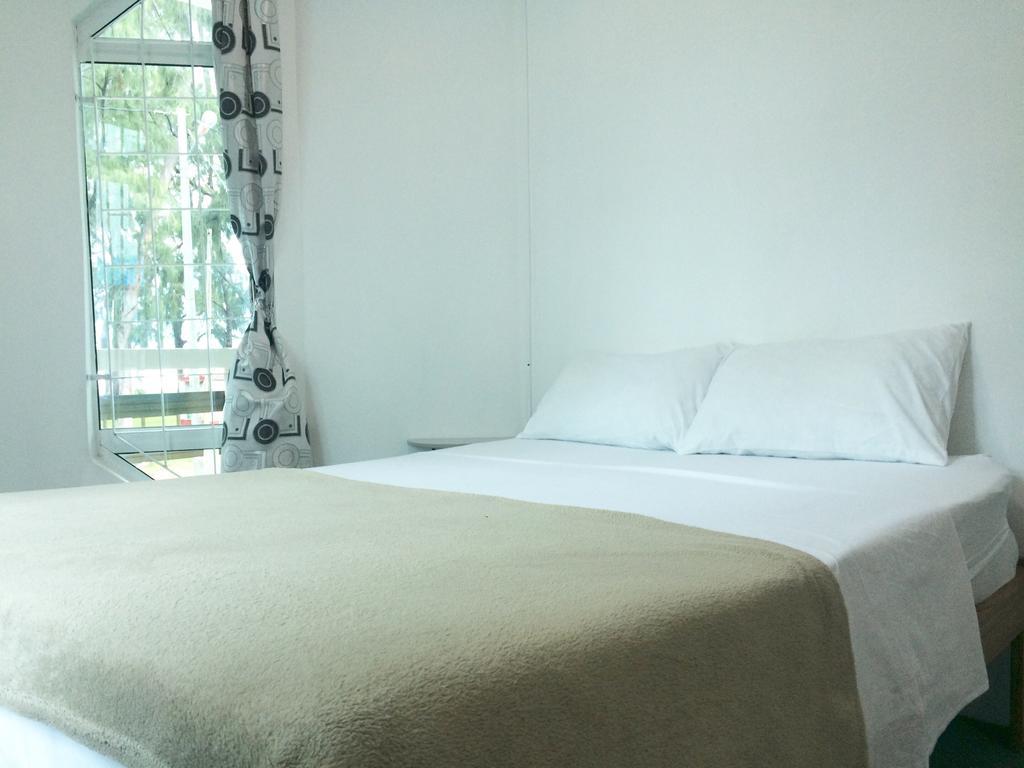 Residence La Plage Flic en Flac Room photo